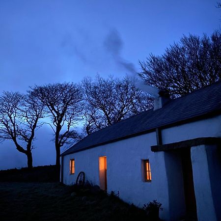 Thistle Thatch Cottage And Hot Tub - Mourne Mountains Newcastle  Dış mekan fotoğraf